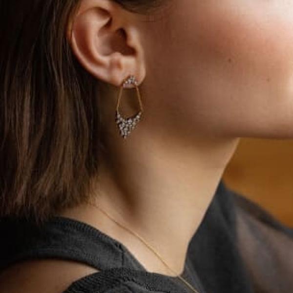 An artistic journey through colors, textures, and moments frozen in time.